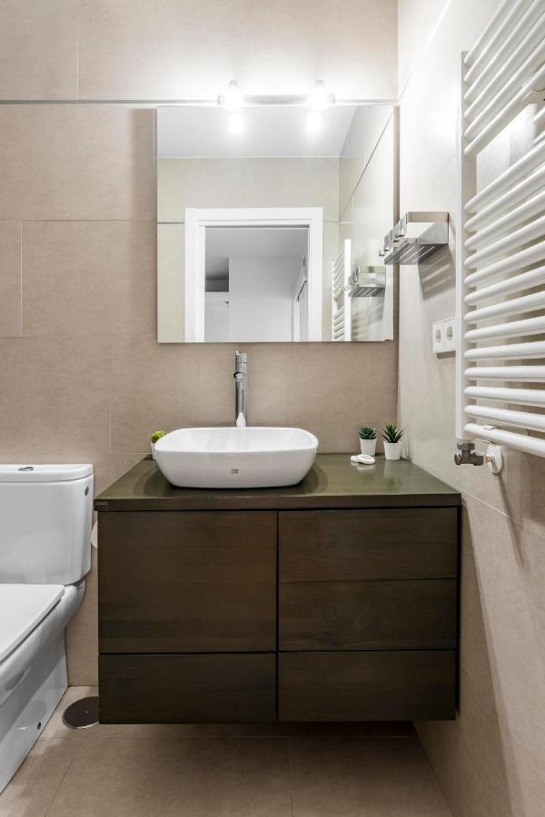 Charming Tirso De Molina III Apartment Madrid Exterior photo